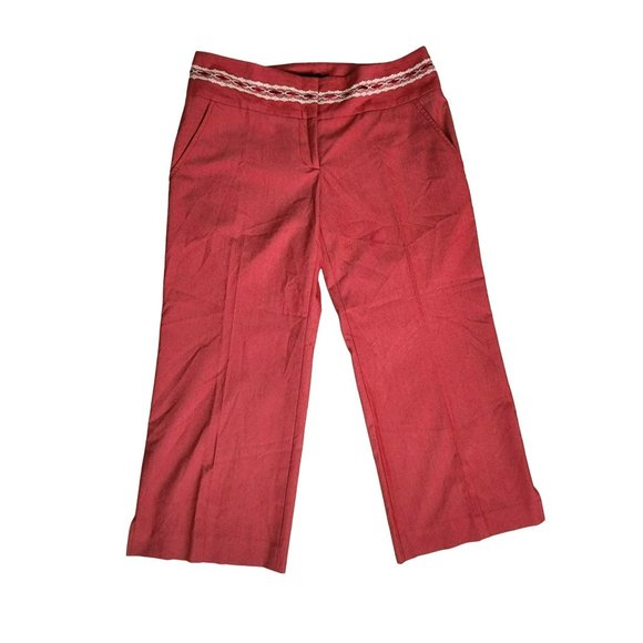 BEBE Women's Lace Detailed Waistband Crop Ankle Pants In Rhubarb Size 4 - Picture 3 of 12